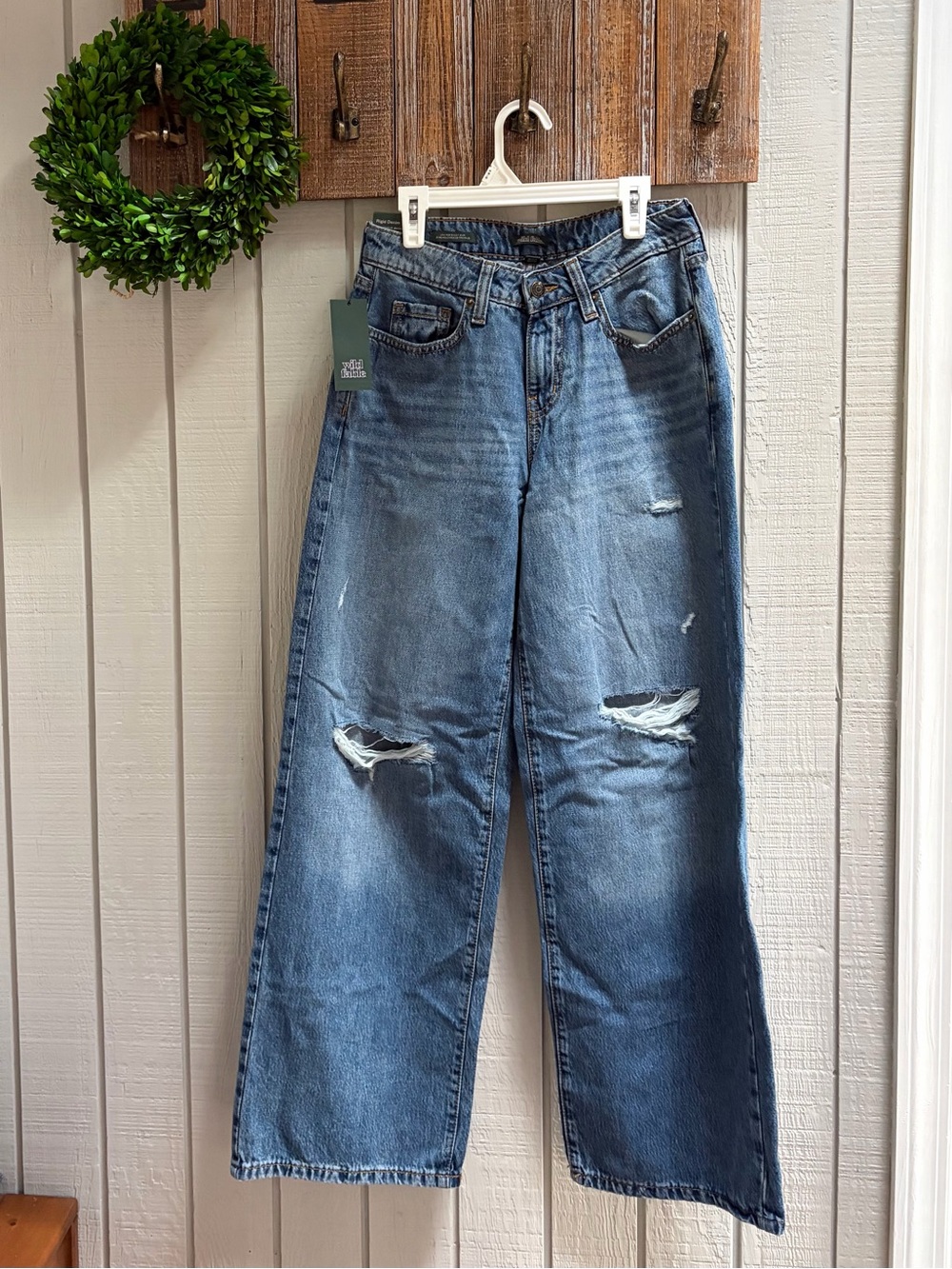 wild fable NWTs Distressed Wide Leg Baggy Jeans in Medium Blue